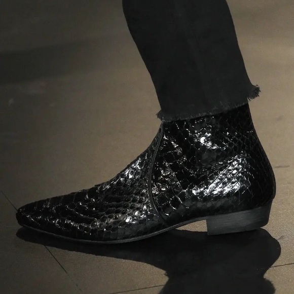 Saint Laurent Devon Python leather boot.. Very sexy boot. Size 41 YSL 8 US - Picture 16 of 16